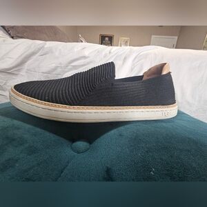 UGG Women's Black and Tan Slip-On Loafers